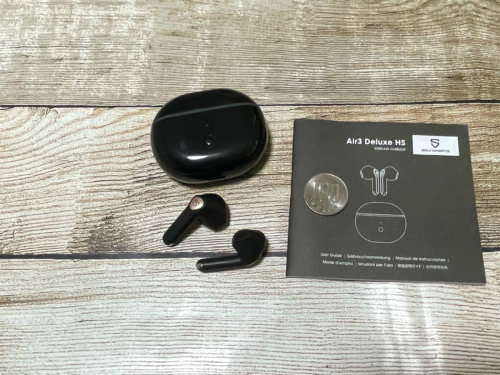 SOUNDPEATS Air3 Deluxe HS イヤホン本体 （100円硬貨はサイズ比較）