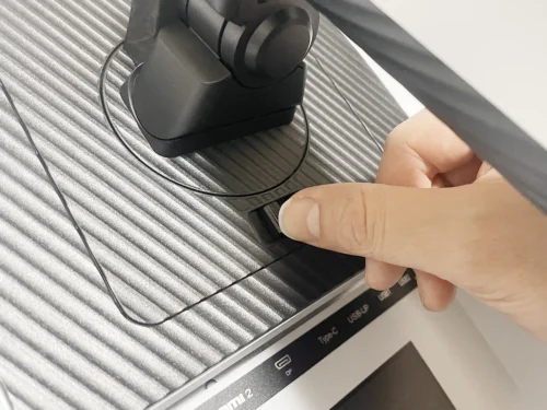 『KTC H27P6』スタンドを取り外すときも、ほぼワンタッチ