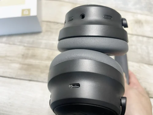 Space Pro ボタン、コネクタ類の写真1