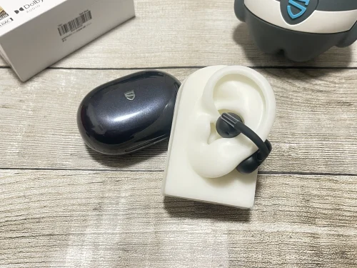 SOUNDPEATS (サウンドピーツ) Clip1 イヤホン装着イメージ1