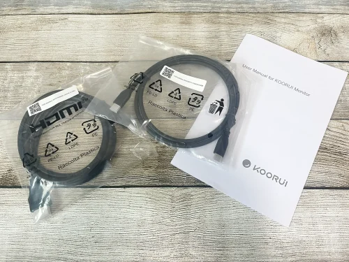 KOORUI E1511A 同梱品 
USB-Cケーブル ×１、HDMIケーブル ×１、ユーザーマニュアル