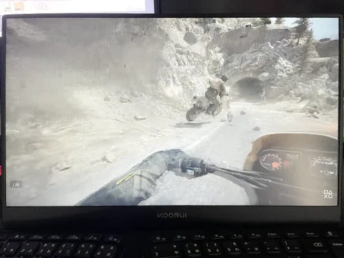 KOORUI E1511A ゲーム動画を再生1