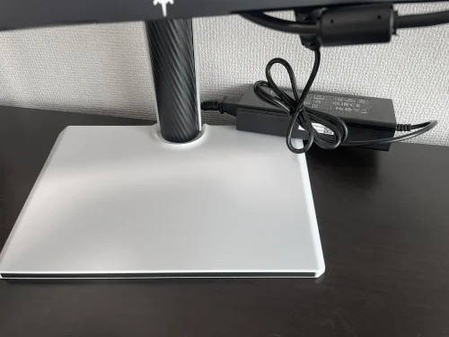 ACアダプターがあるとやっぱりちょっと邪魔（同社他製品 H27P6）