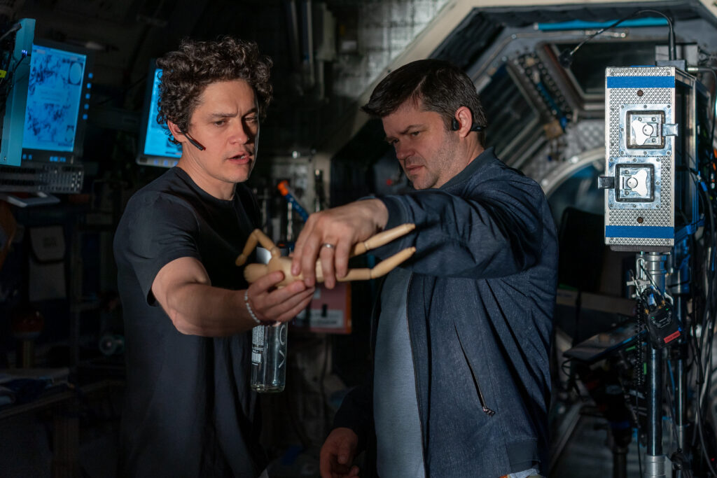 Directors Phil Lord and Christopher Miller on the set of their film PROJECT HAIL MARY, from Amazon MGM Studios.
Photo credit: Jonathan Olley